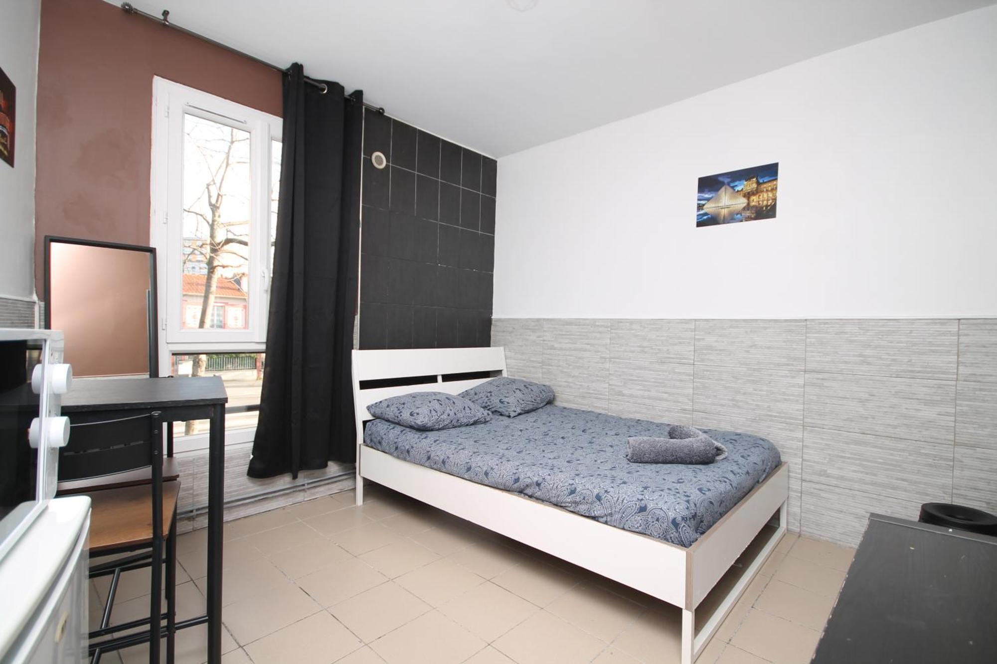 04 - Chambre Avec Lit Double Proche Paris Et Transports Wifi Saint-Denis  Buitenkant foto